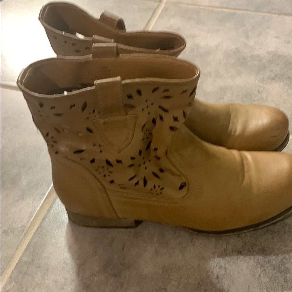 MIA Tan Ankle Booties with Floral Cutouts